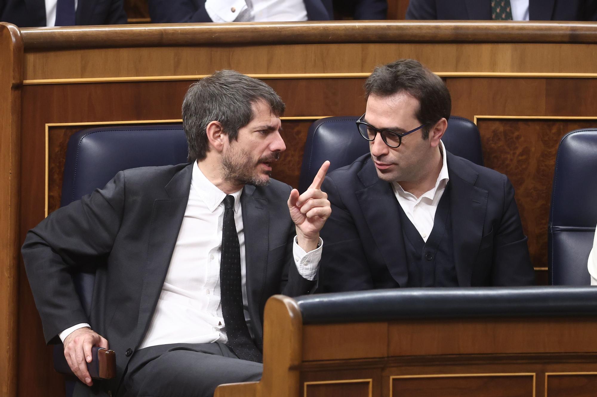 İspanya Solu Senato'da Birleşiyor mu? Sağın Yükselişini Durdurma Planı