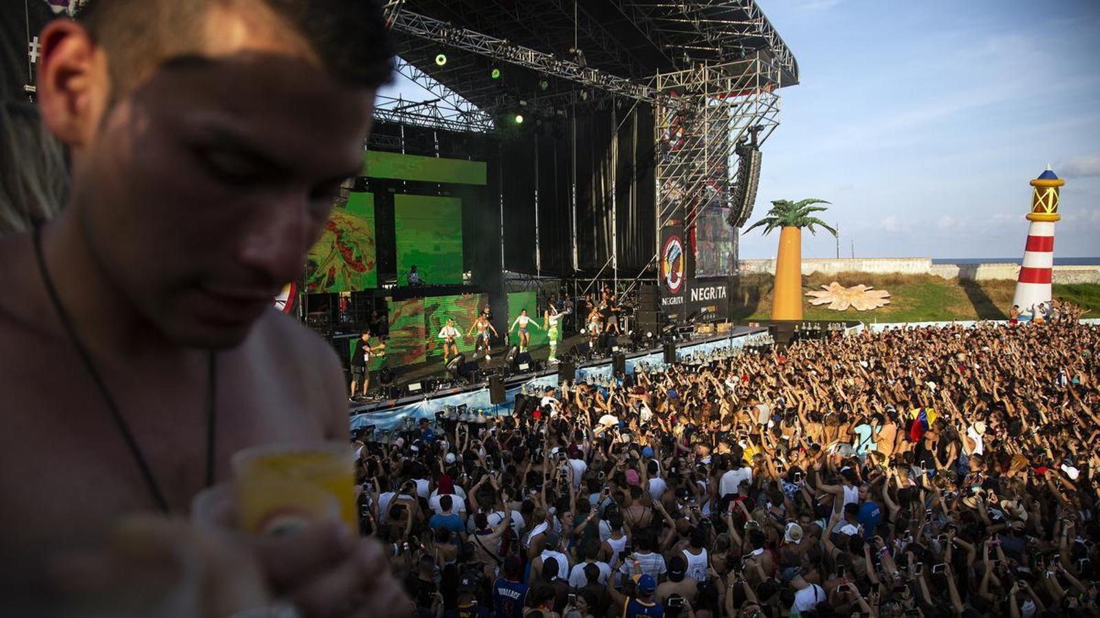 Reggaeton Beach Festival İspanya Turunu İptal Etti: Mali ve Operasyonel Zorluklar