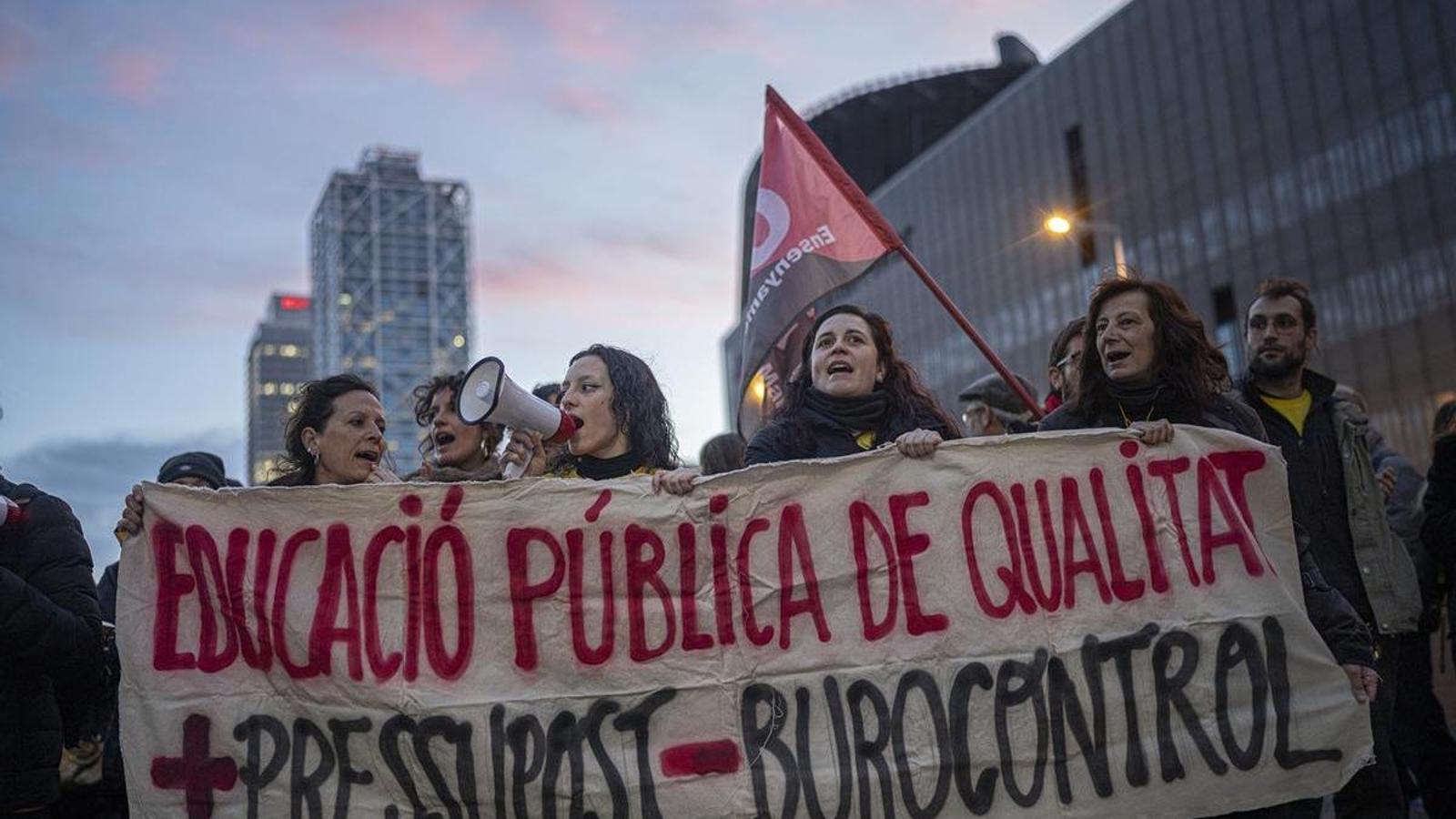Eğitimdeki Sorunlar ve Medya Rolü: Katalonya'dan Bir Öğretmenin Seslenişi
