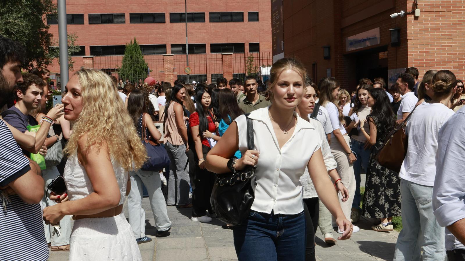 İspanya Veliaht Prensesi Elionor: Halk Üniversitesinde Sıradan Bir Öğrenci mi?