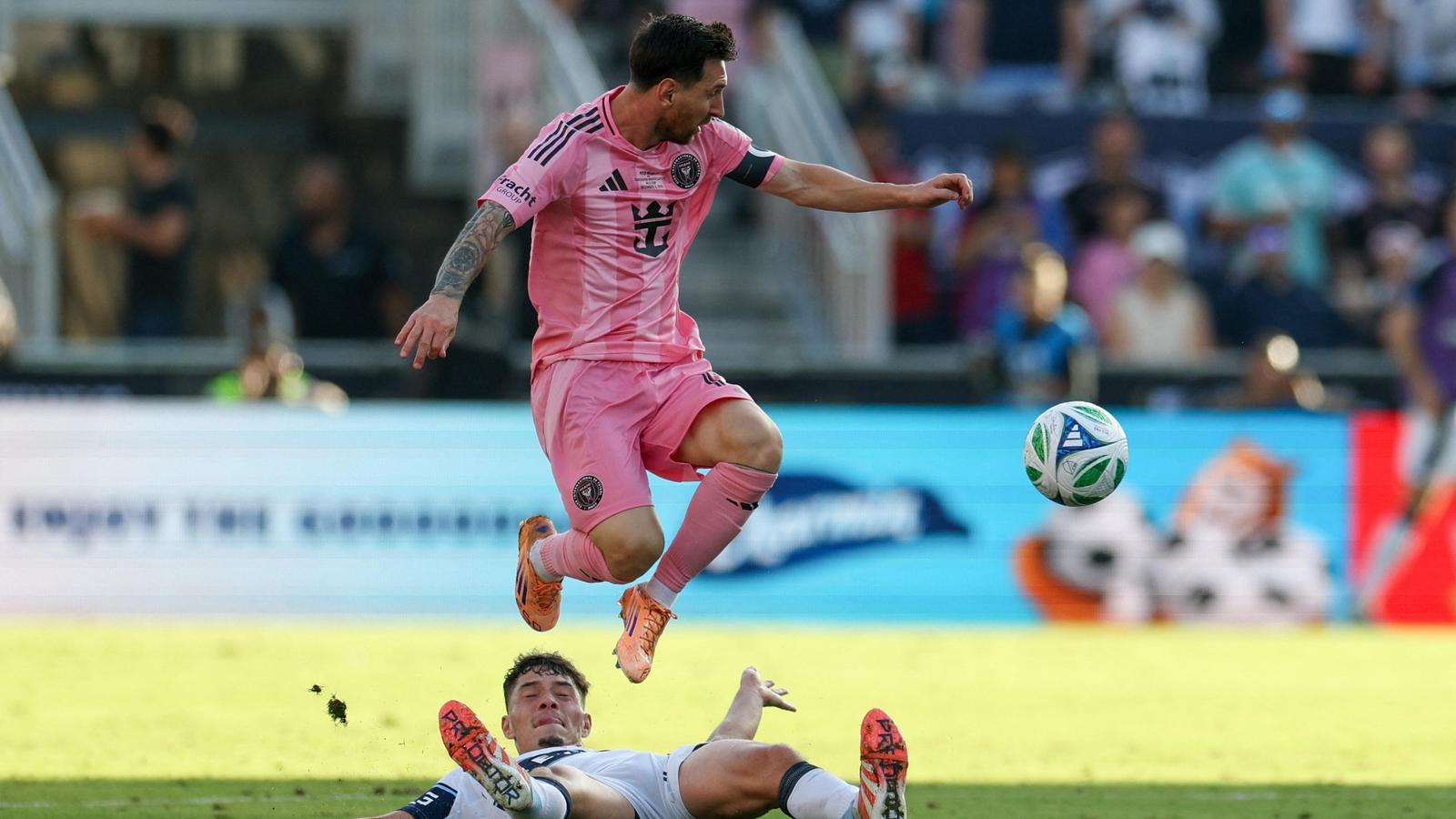 Messi'den Katalonya'ya Büyük Dönüş: UE Cornellà'yı Satın Aldı!