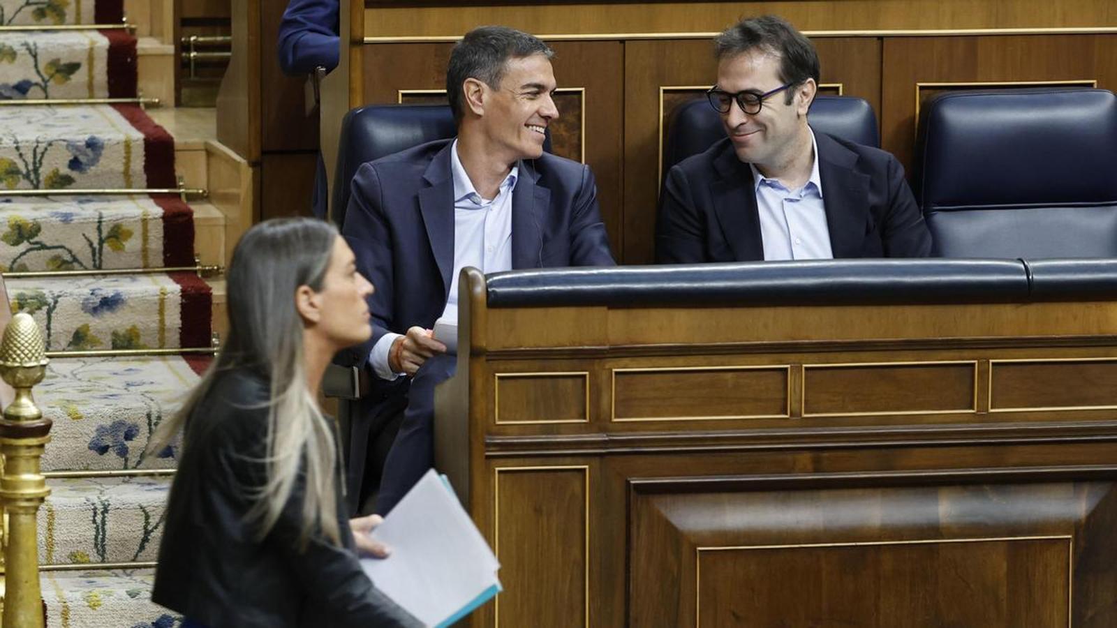 İspanya Kongresi'nden Sánchez'e Güvenoyu Çağrısı: PP ve Junts Omuz Omuza