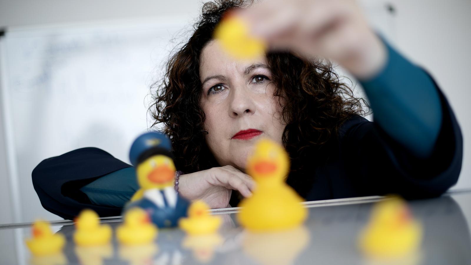 Ünlü Matematikçi Eva Miranda'dan Cinsiyet Kalıplarına Meydan Okuyan Anı: 'Miranda Benim!'