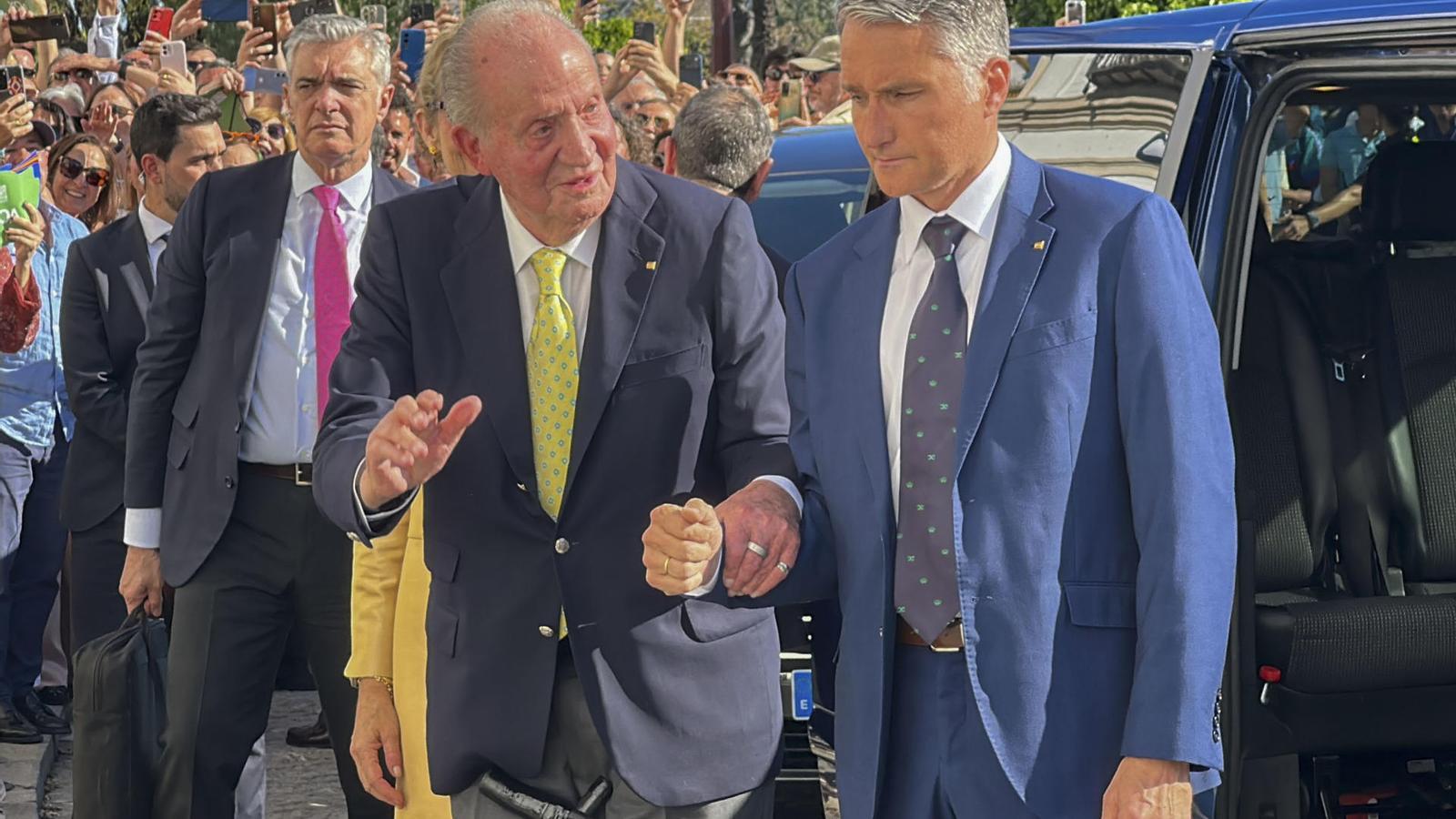 Eski İspanya Kralı Juan Carlos I'e Fransa'dan Onur: 'Kendi Yurdumda Peygamber Değilim'