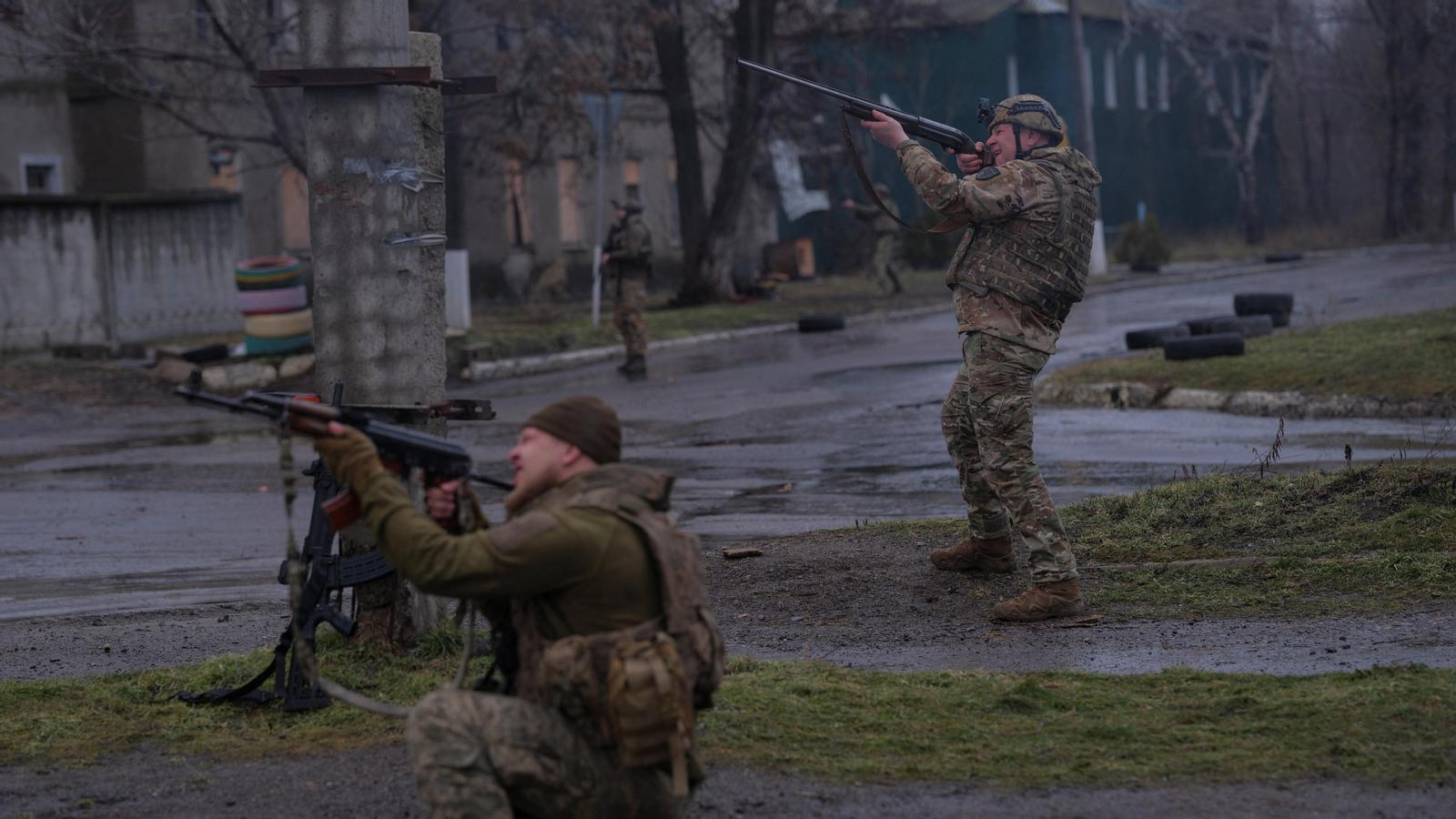 Rusya'dan Ukrayna'ya Yeni Bahar Taarruzu: Donbas'ın Son Kaleleri Hedefte