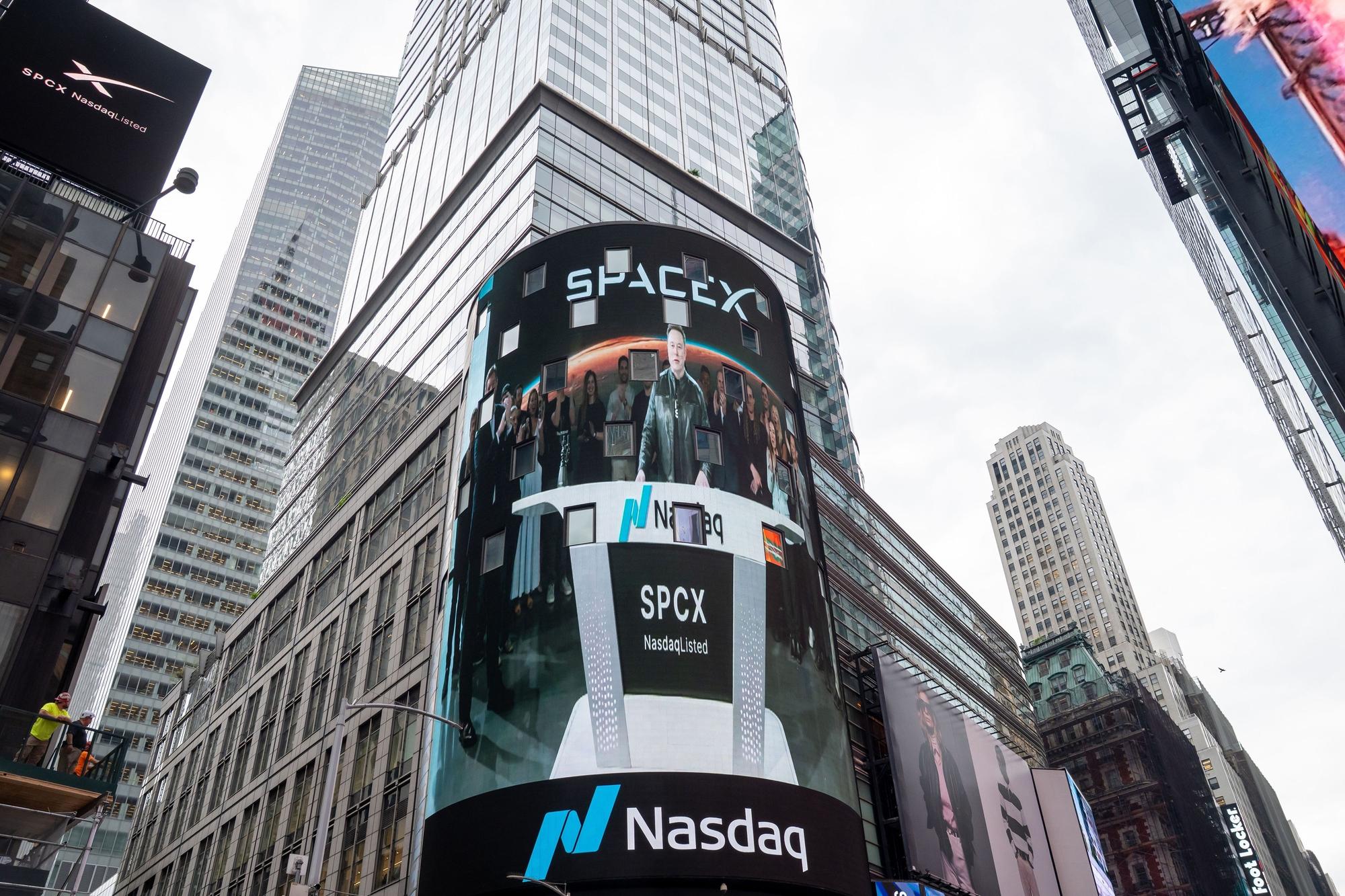 SpaceX'in Borsa Yükselişi Kısa Sürdü: Spekülatörler Rekor Eforiyi Bitirdi