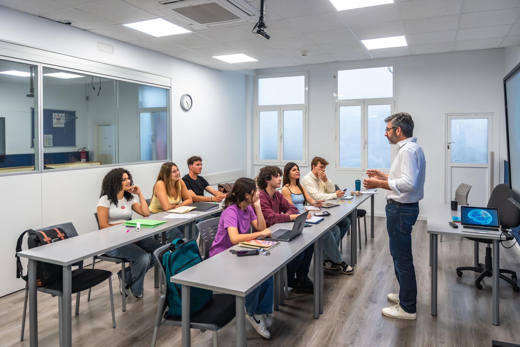 Değişen İş Dünyasında Uzmanlaşma Şart: Yapay Zeka Çağında Yaşam Boyu Öğrenme