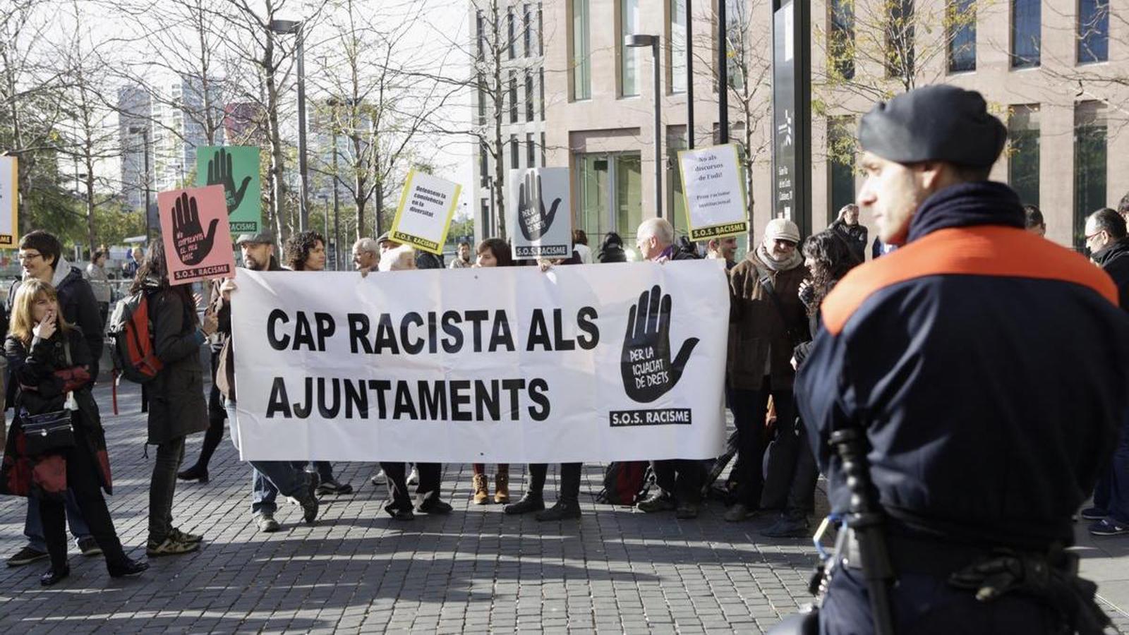 Katalonya'da Irkçı Saldırıların Karanlık Yüzü: 10 Vakadan 7'si Gizli Kalıyor