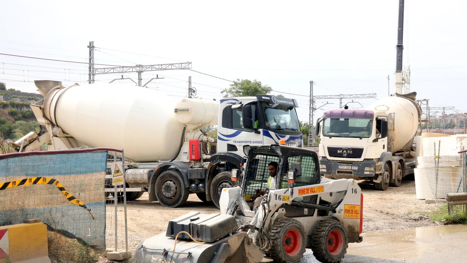 Barselona'da Tren Yolu Projesi Panik Yarattı: Titreşimler Yüzünden Üç Bina Boşaltıldı