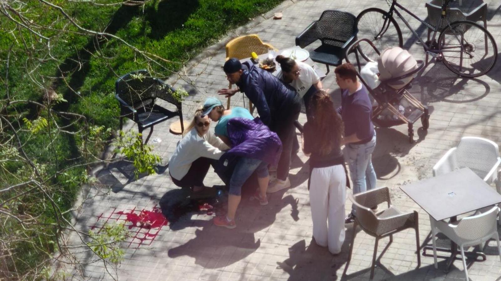 Barselona'da Gündüz Vakti Silahlı Saldırı: Bir Kişi Ağır Yaralandı