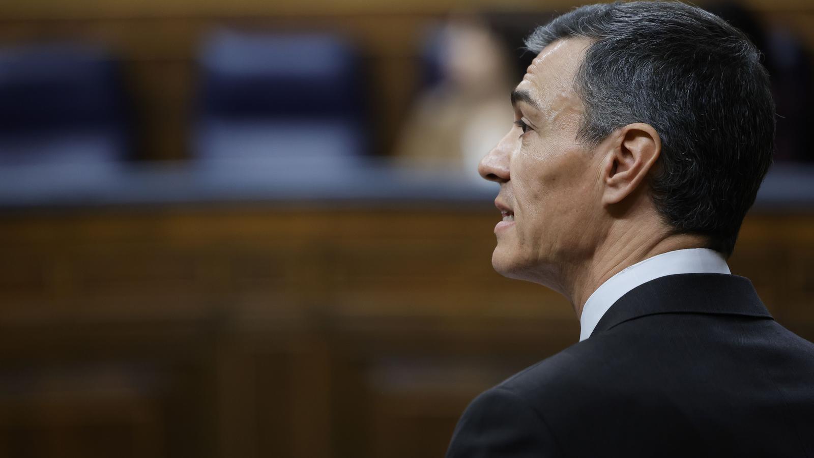 Pedro Sánchez'in "Savaşa Hayır" Sloganı: Tarihi Yankılar ve Siyasi Hesaplaşma