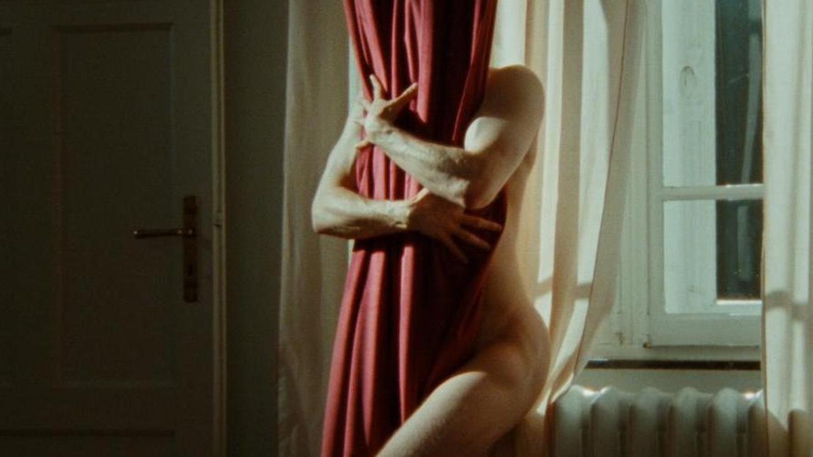 Locarno Film Festivali'nde Dokunuşun Erotizmi Sahne Aldı: Ann Oren'in 'Objet A'sı
