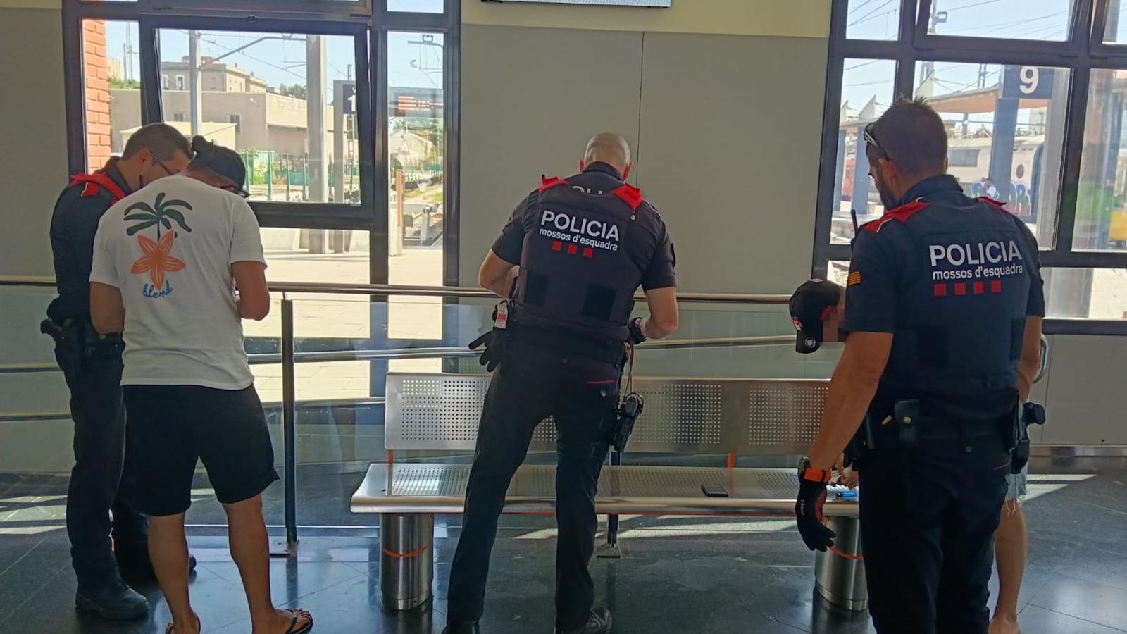 Tarragona'da Kapsamlı 'Kanpai Operasyonu': 20 Gözaltı, 547 Kimlik Tespiti ve 2.251 Suç