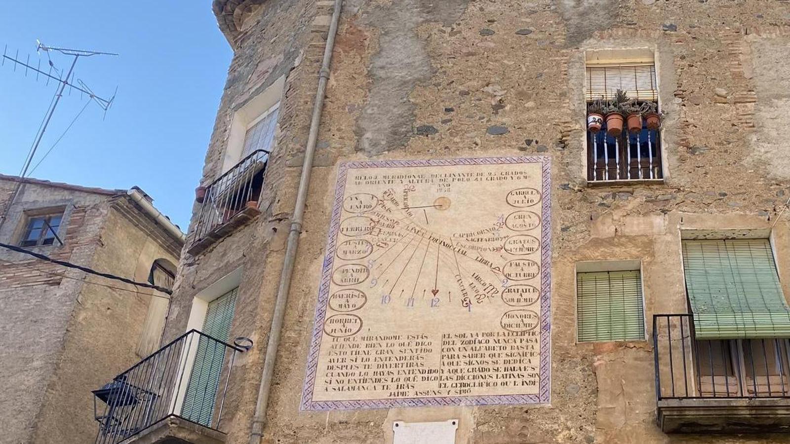 Katalonya'nın En Büyüklerinden Biri: Porrera'nın Gizemli Güneş Saati ve Salamanca