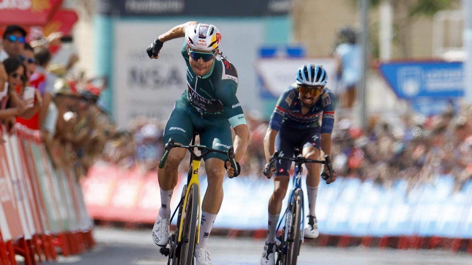 Vuelta a España'da Van Aert Zafere Ulaştı, Enric Mas Kırmızı Mayoyu Korudu