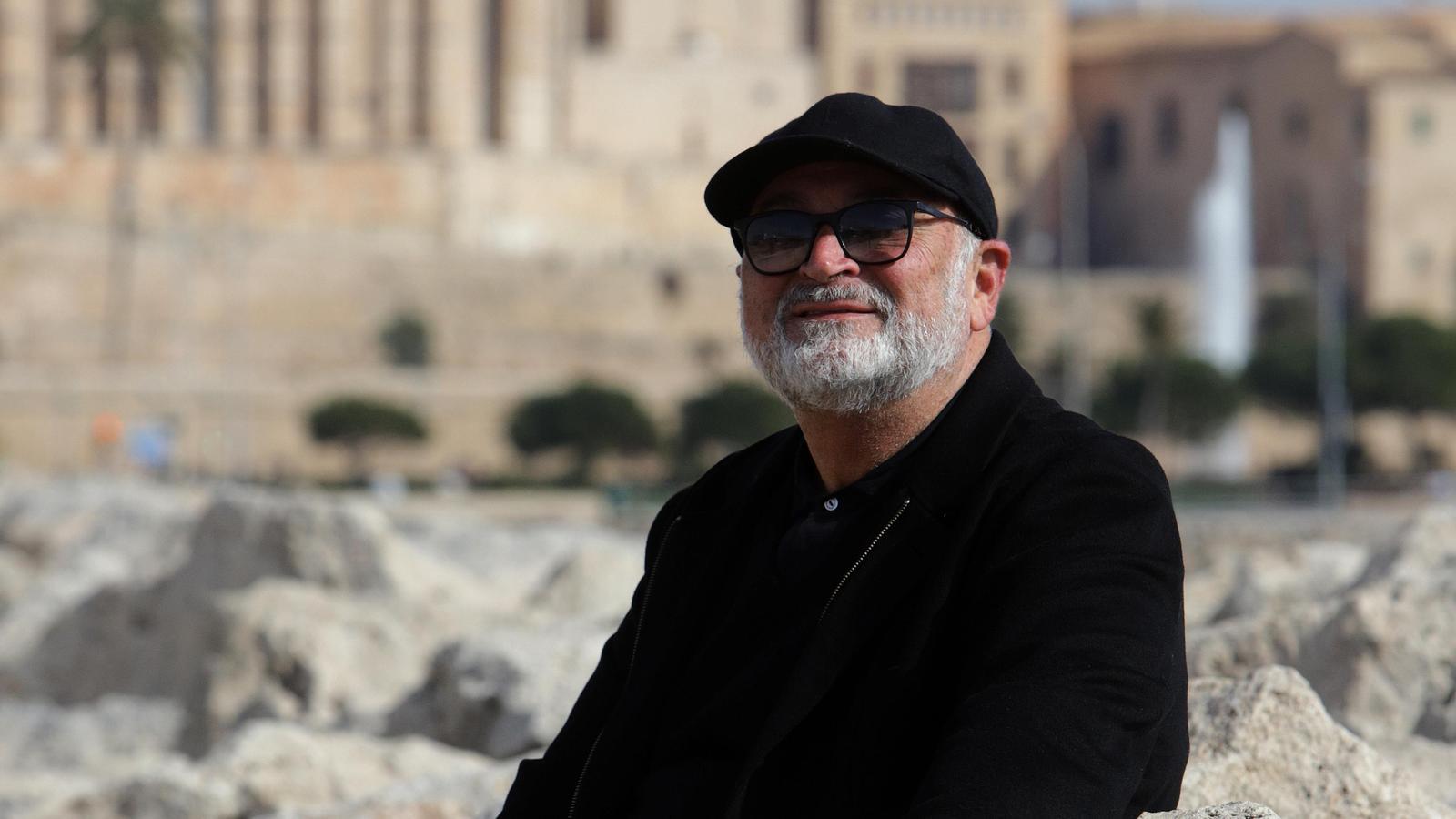 Biel Mesquida'ya Katalan Edebiyatının En Prestijli Ödülü: Onur Ödülü