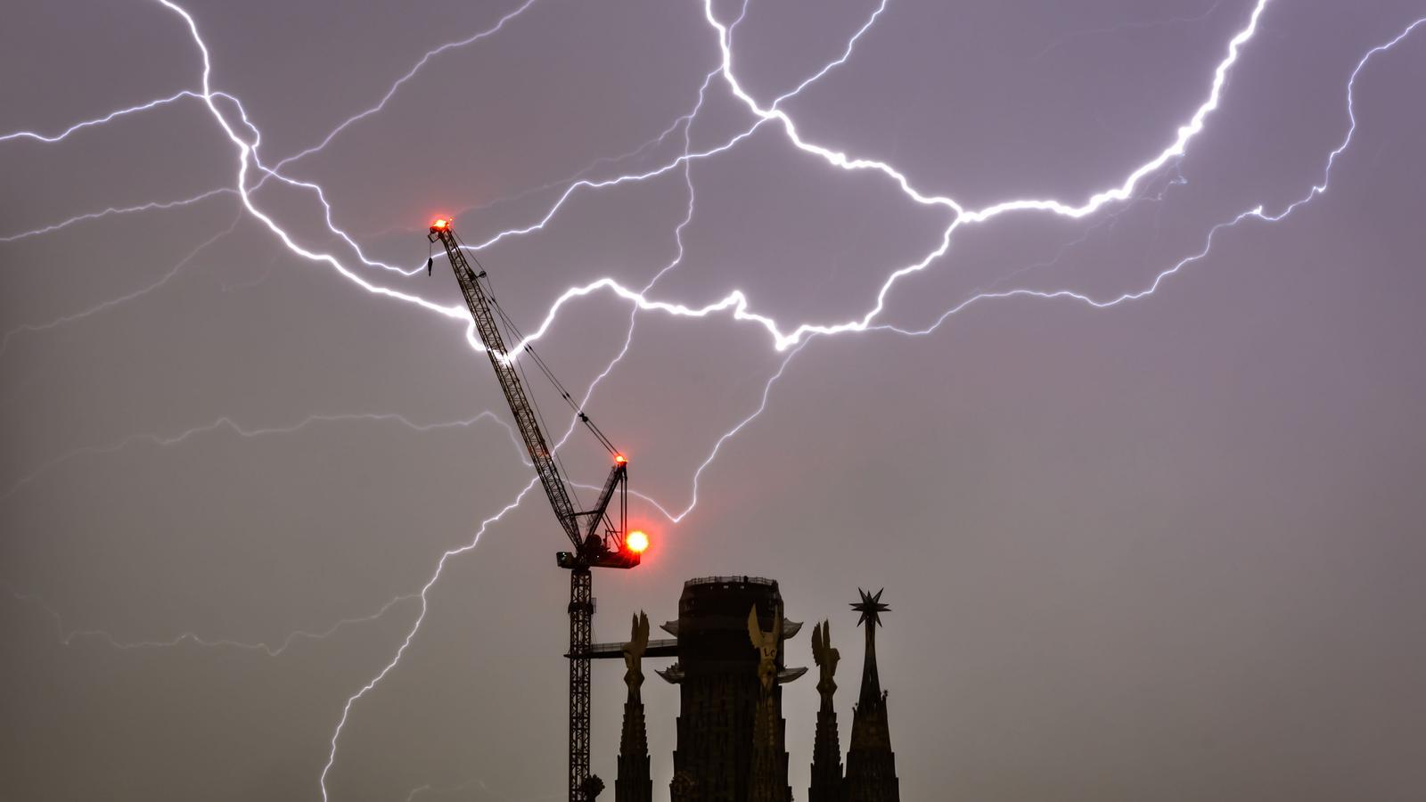 Barselona'nın Kalbi Sagrada Familia'yı Ölümsüzleştirmek: Profesyonel Fotoğrafçıların