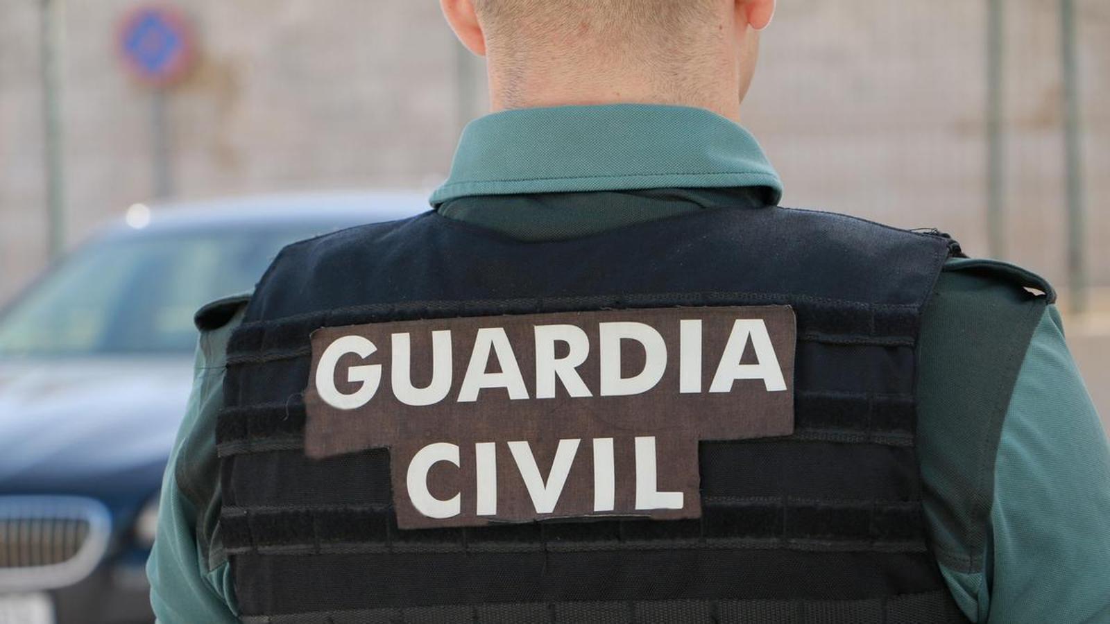 Málaga'da Yangın Çıkan Evde Anne ve Kızının Şüpheli Ölümü: Soruşturma Başlatıldı