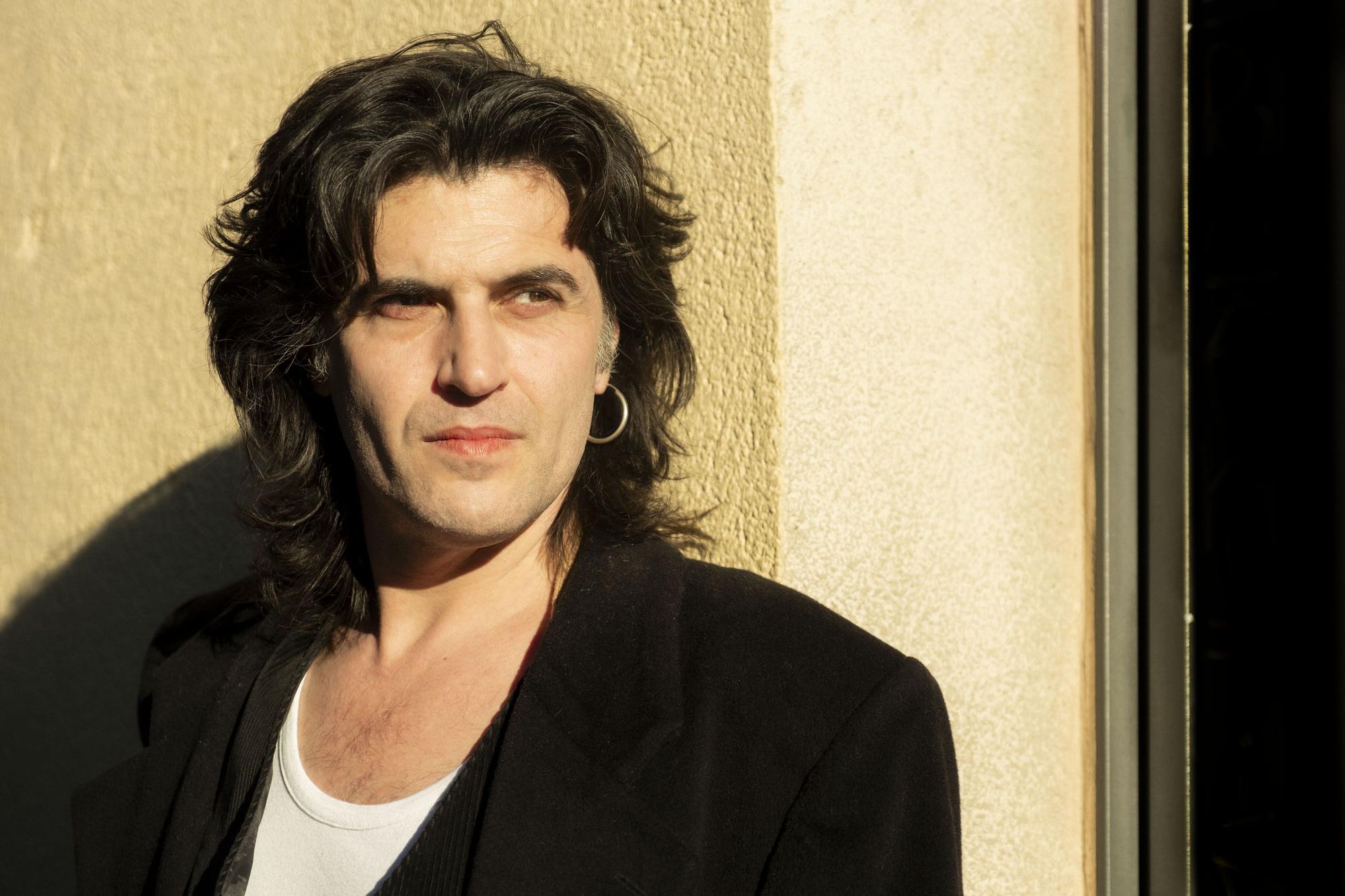 Xarim Aresté'den Yeni Albüm: 'Punt de creu' ile Müzikal Üçlemenin Zirvesi