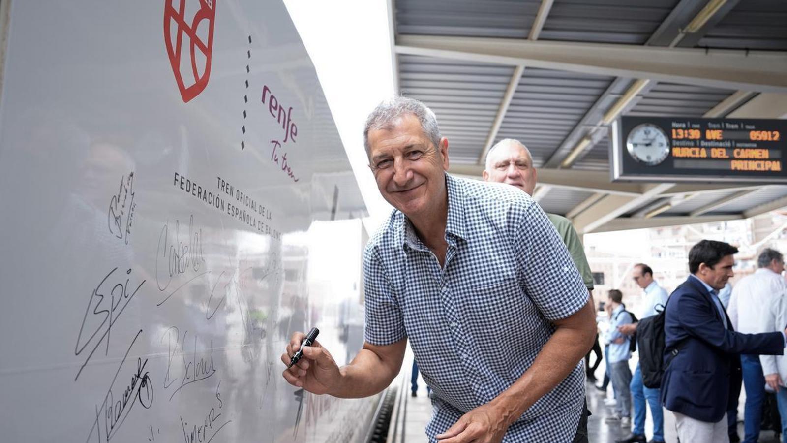 Barça Efsanesi Andrés Jiménez'den Çizgi Roman Dünyasına Şaşırtıcı Geçiş