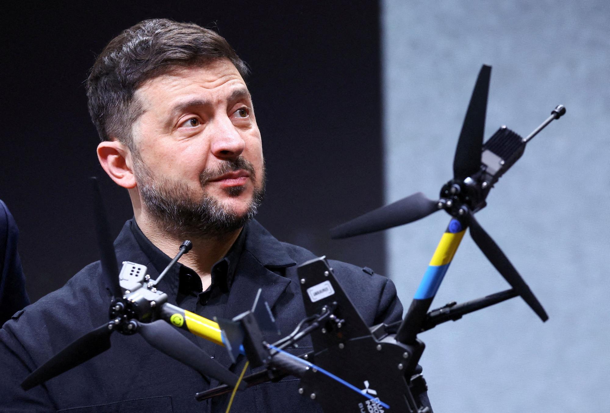 **Trump'tan Şaşırtıcı Talep: İran Dronlarına Karşı Zelenski'den Yardım İsteği**