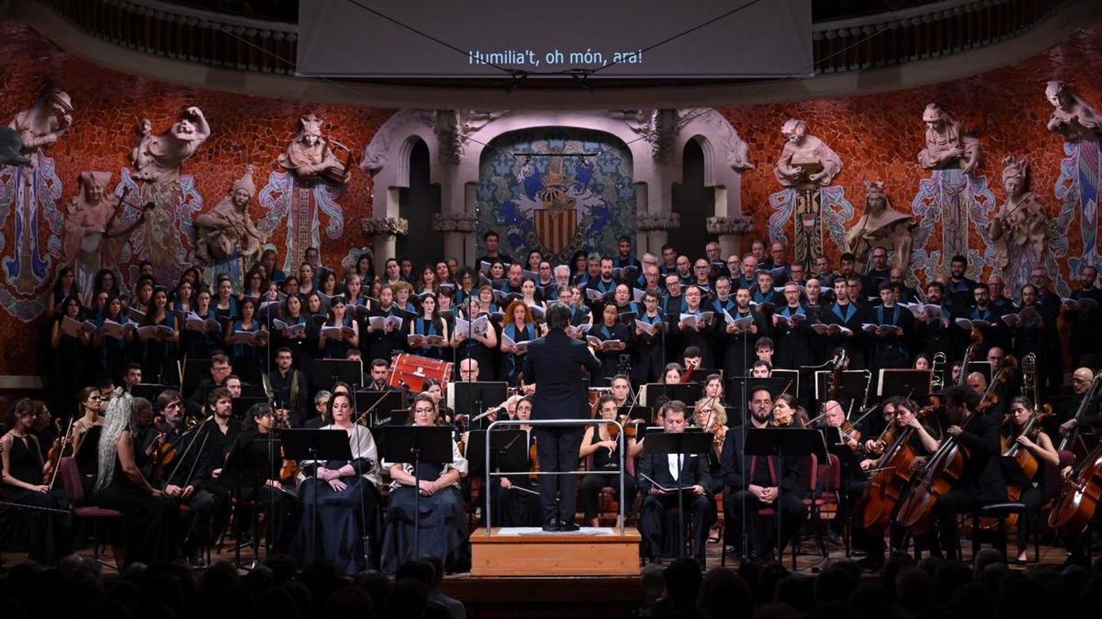 Pau Casals'ın Dev Gölgesi Barselona'da Yankılanıyor: Müzik ve Mirasın Kutlaması