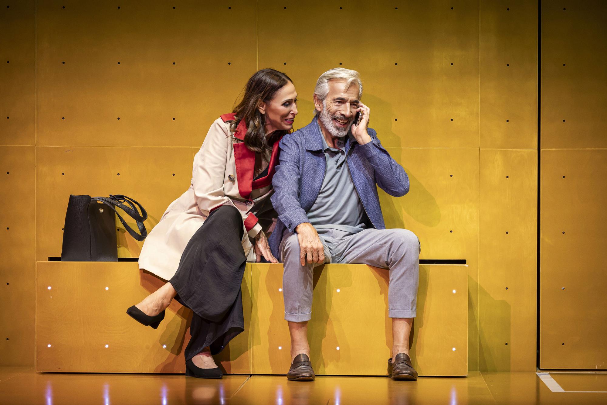 İmanol Arias'tan Sahne ve Hayat Arasında Bir Aşk Komedisi: "Aşk Ne Tek Ne de Ebedidir"