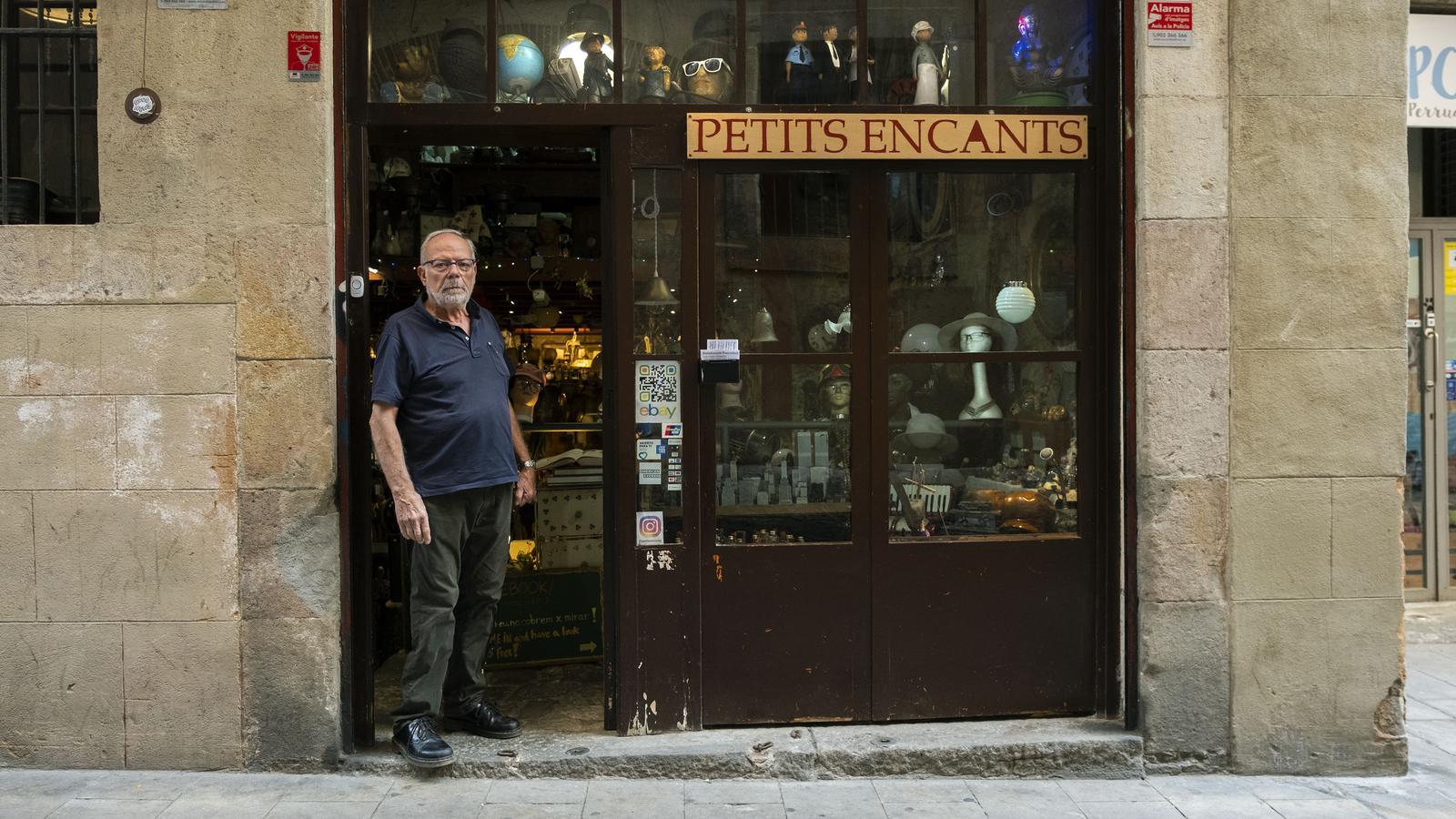 Barselona'nın Gizemli Antika Cenneti: Geçmişin Hikayeleri Els Petits Encants'ta Canlanıyor