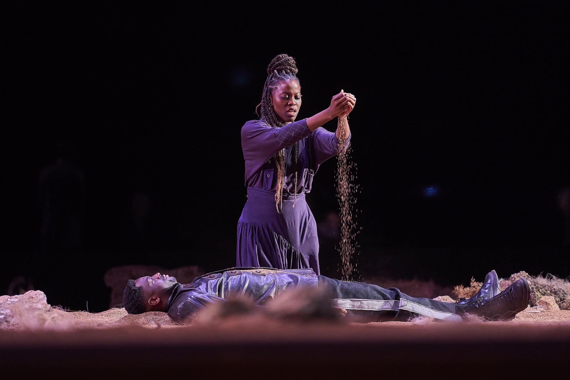 Antik Trajedi Sahnesinde Göçün Çağdaş Yansımaları: Carlota Subirós'tan Cesur Yorum