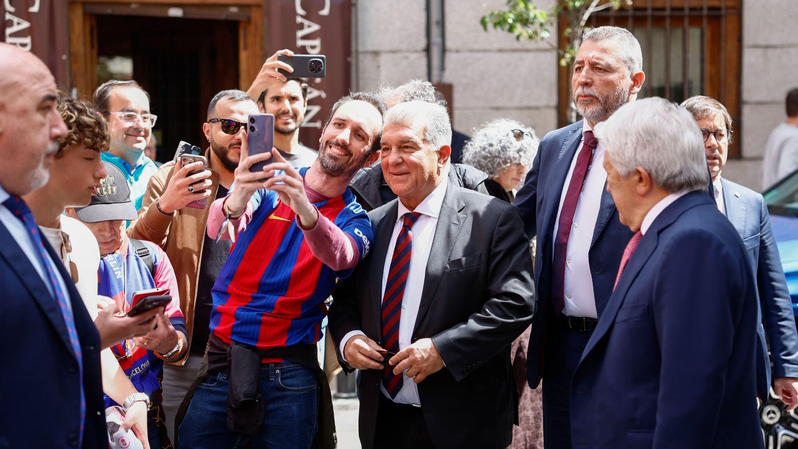 Lamine Yamal'ın Yükü: Barcelona'nın Genç Dehasına Destek Arayışı ve Gelecek Stratejisi