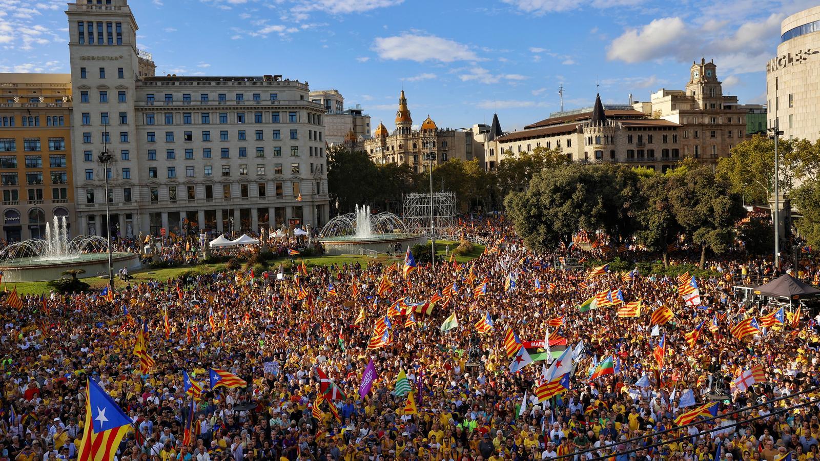 Katalan Milliyetçiliği, Diada'yı Aşırı Sağ Karşıtı Bir Çağrıya Dönüştürdü