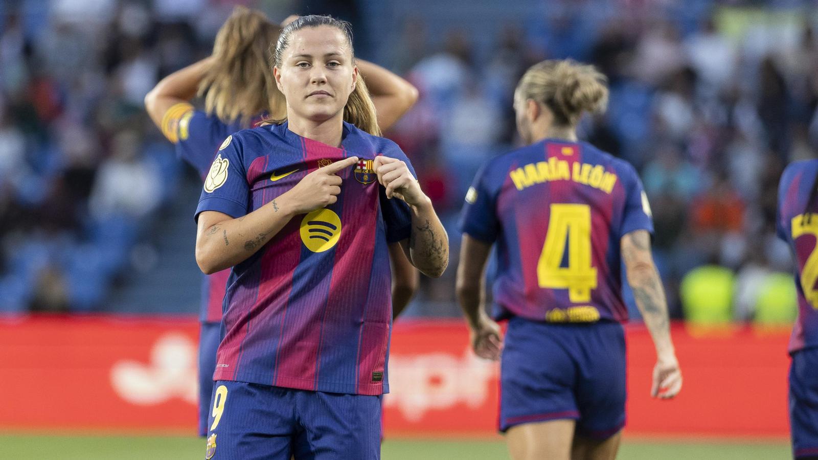 FC Barcelona Kadın Futbol Takımı Durdurulamıyor: 12. Kraliçe Kupası'nı Kazandı!