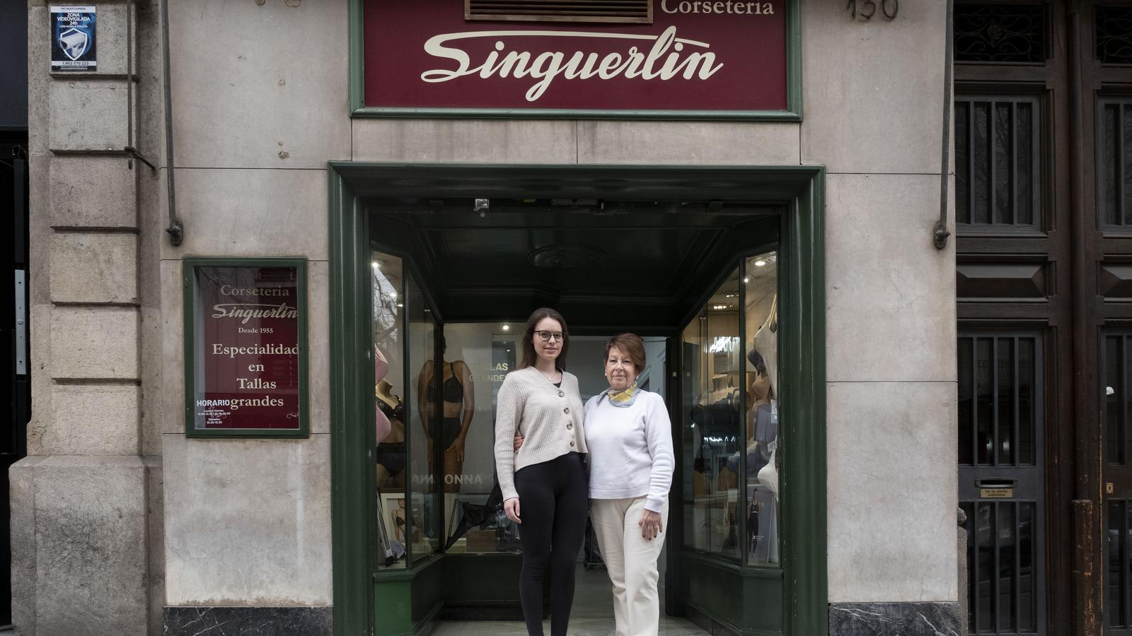 Barselona'nın Gizli Hazinesi: Singuerlín, Büyük Beden Sütyenlerin Adresi