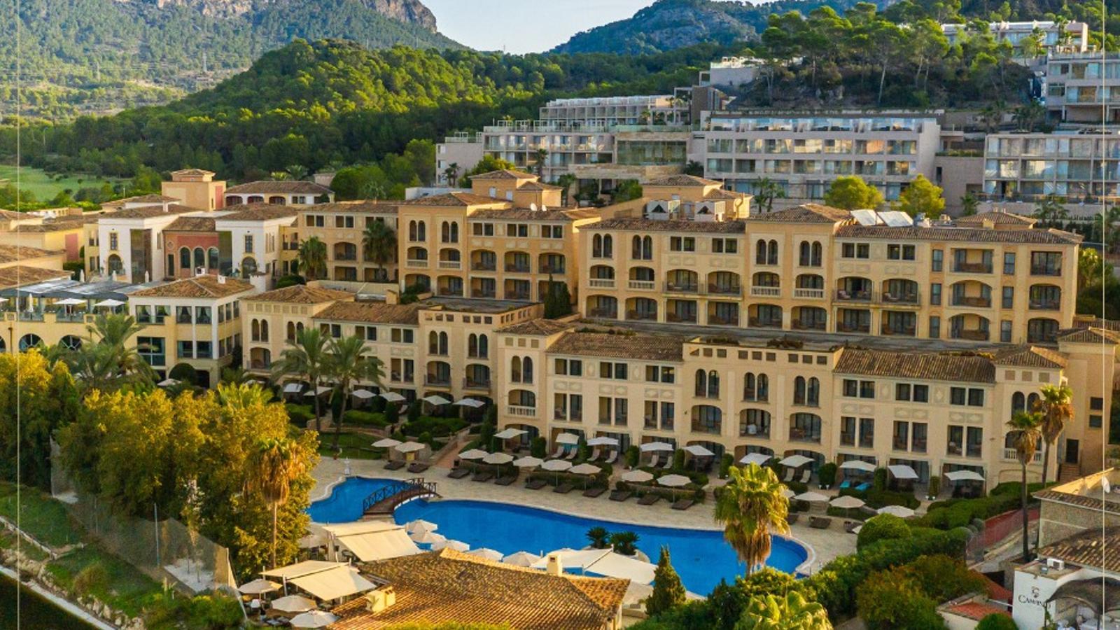 İran Lider Adayının Mallorca'daki Lüks Tesisi Ortaya Çıktı: Plaj, Golf ve İhtişam