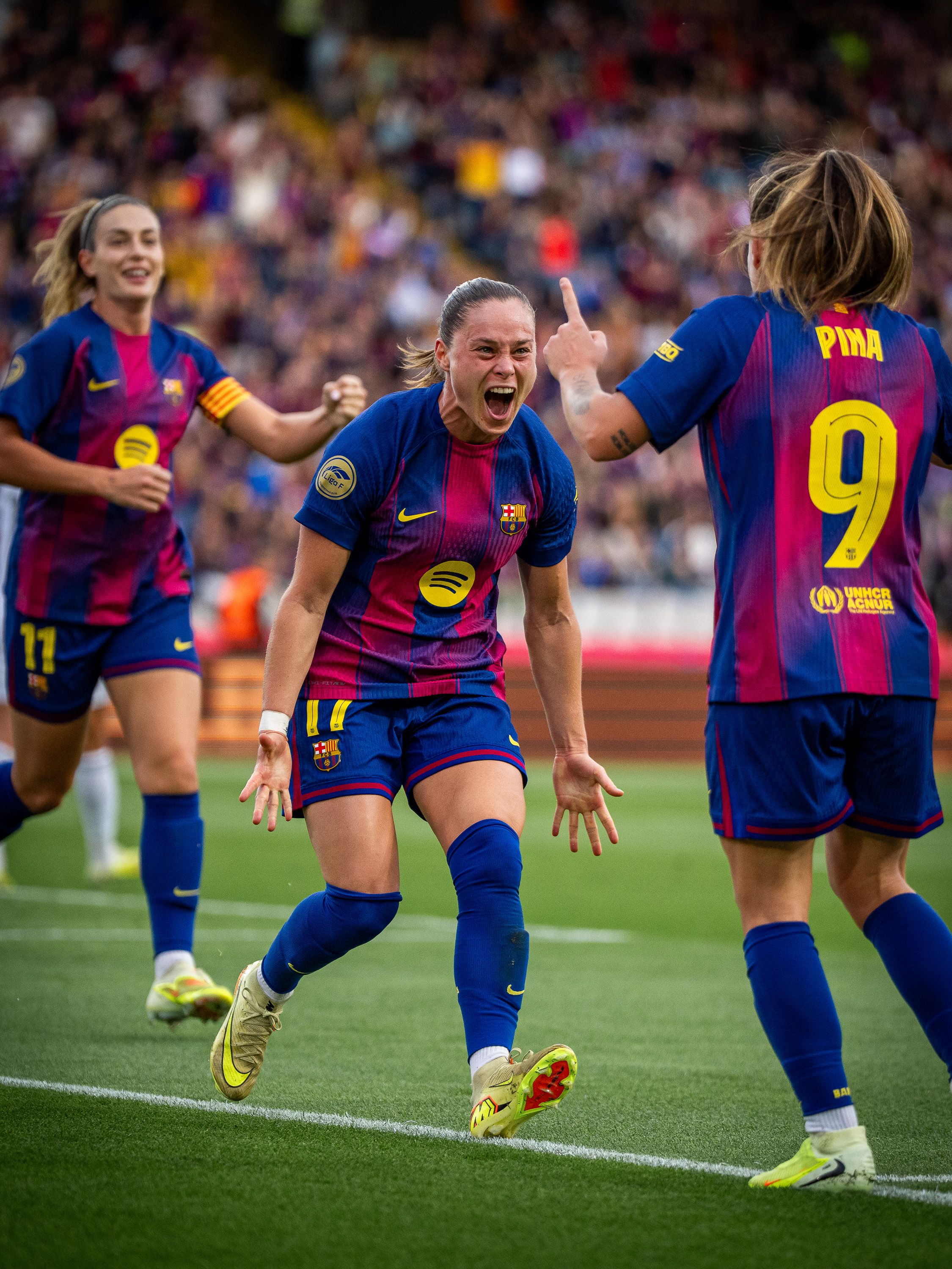 Camp Nou'da Tarihi Kadınlar El Clásico'su: Barça Femení Sahneye Çıkıyor