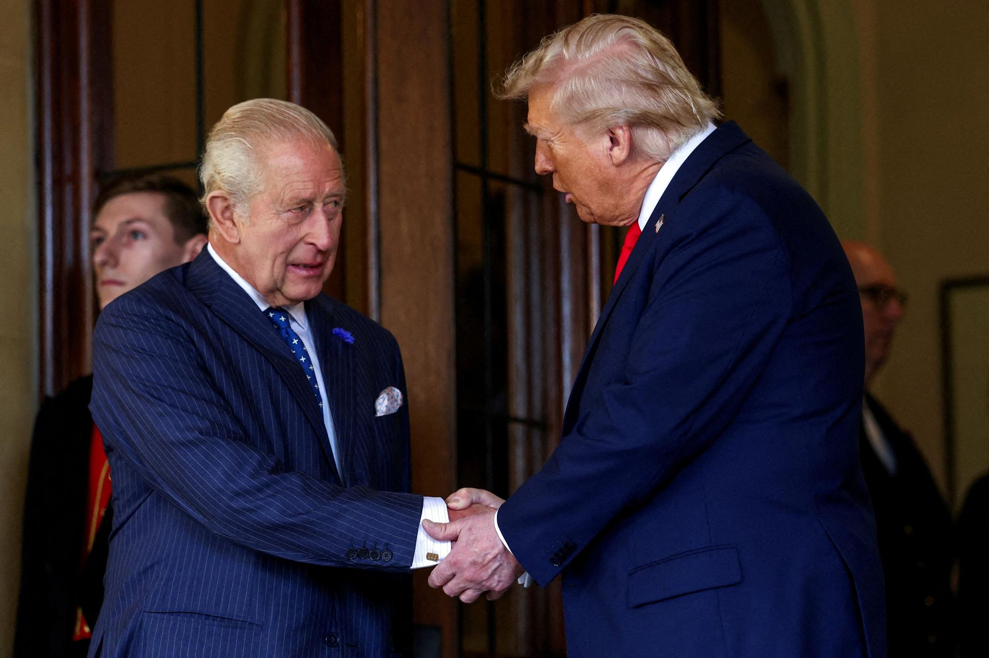 Kral Charles III ve Trump: Britanya'nın En Zorlu Diplomatik Sınavı
