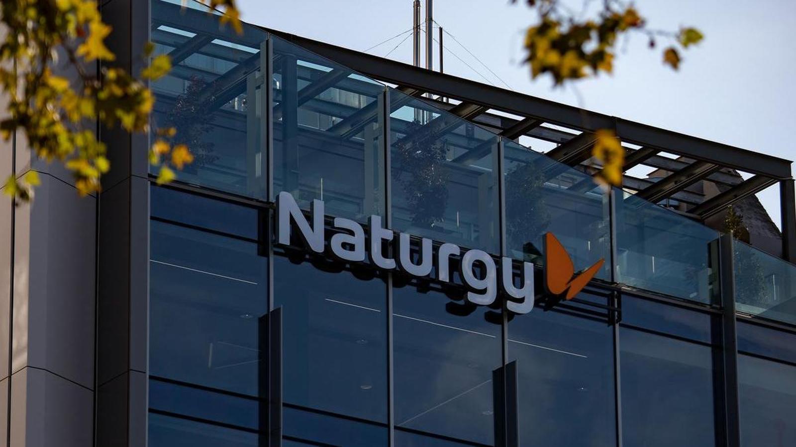 Blackrock'ın GIP Fonu, İspanyol Enerji Devi Naturgy'deki Payını Azaltıyor: Yaklaşık 3