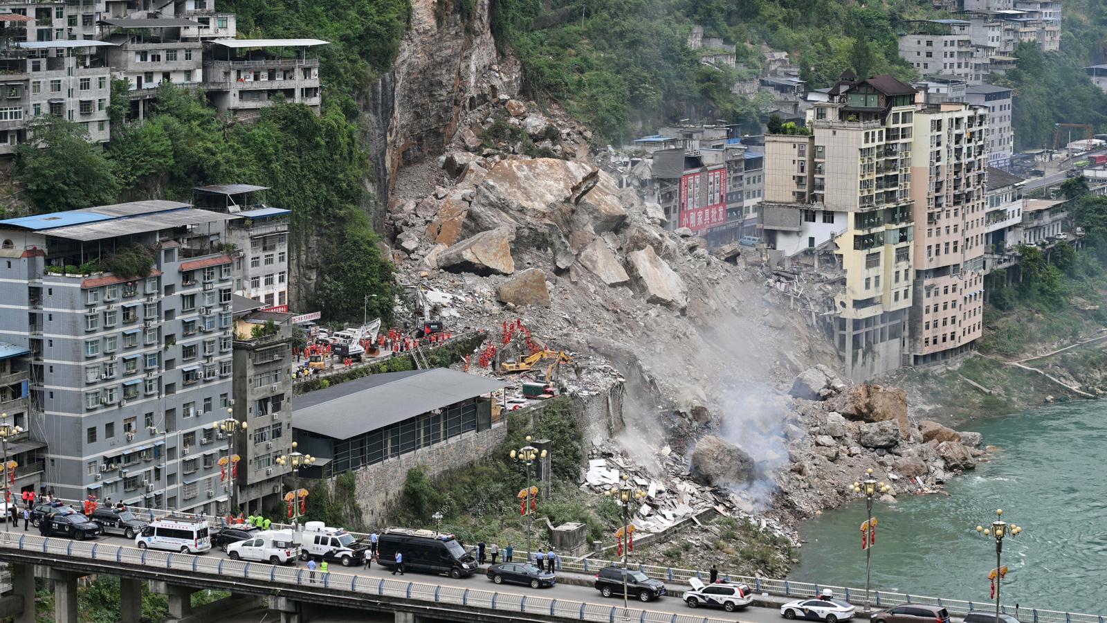 Çin'de Heyelan Felaketi: Chongqing'de Binden Fazla Kişi Tahliye Edildi, Binalar Göçük